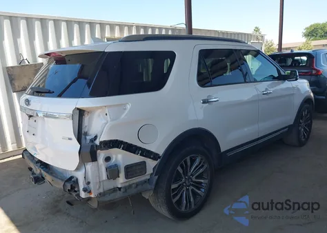 2017 Ford Explorer Platinum z USA, uszkodzony, nr VIN 1FM5K8HT6HGC05799